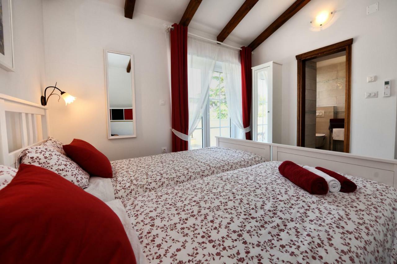 Villa Emilia Vizinada Ngoại thất bức ảnh