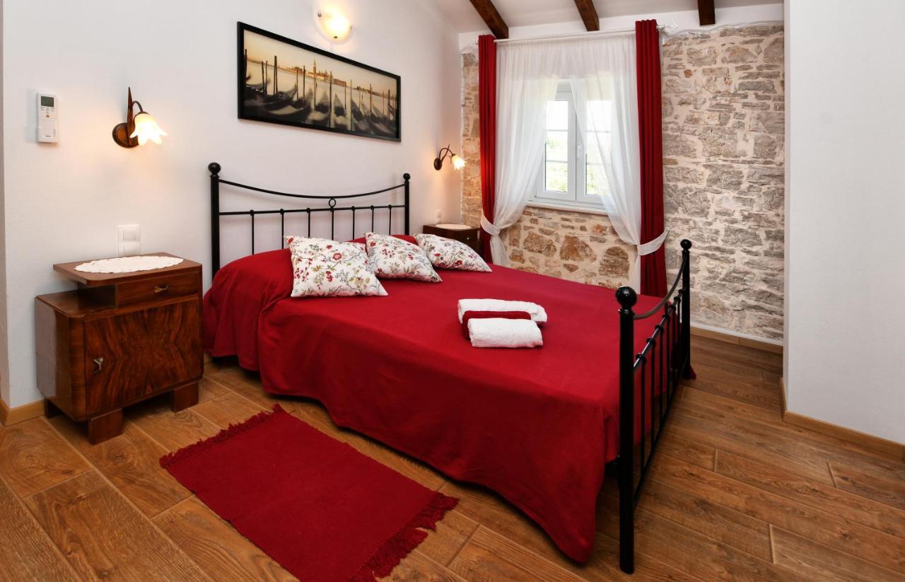 Villa Emilia Vizinada Ngoại thất bức ảnh